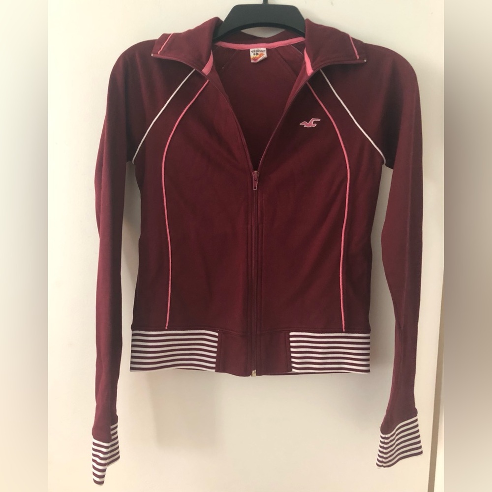 Hollister zip up jacket (burgundy)